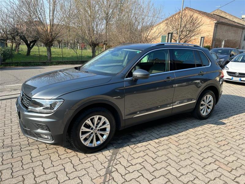 Volkswagen , Tiguan 2.0 TDI SCR DSG NAVI PDC