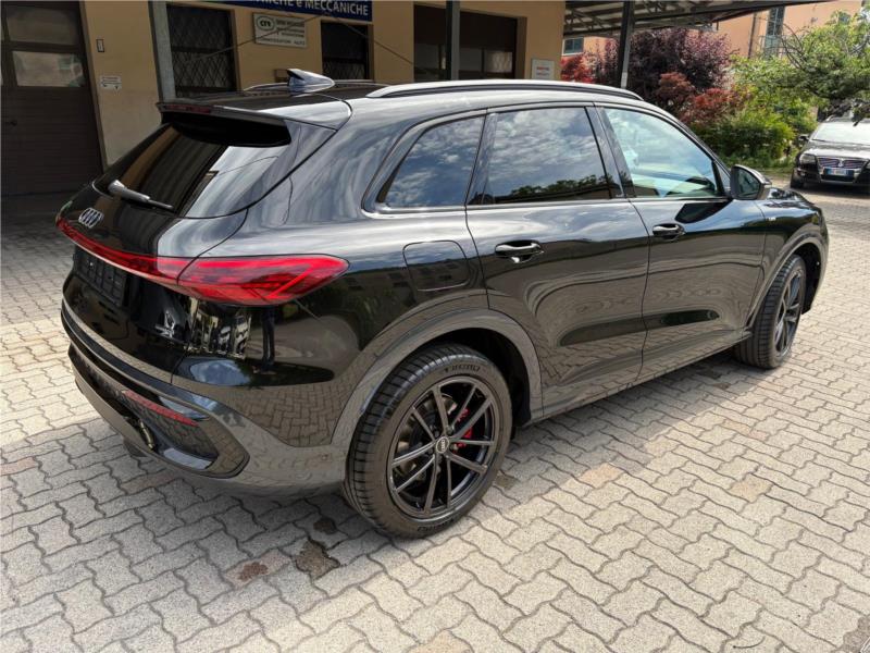 AUDI, Q5