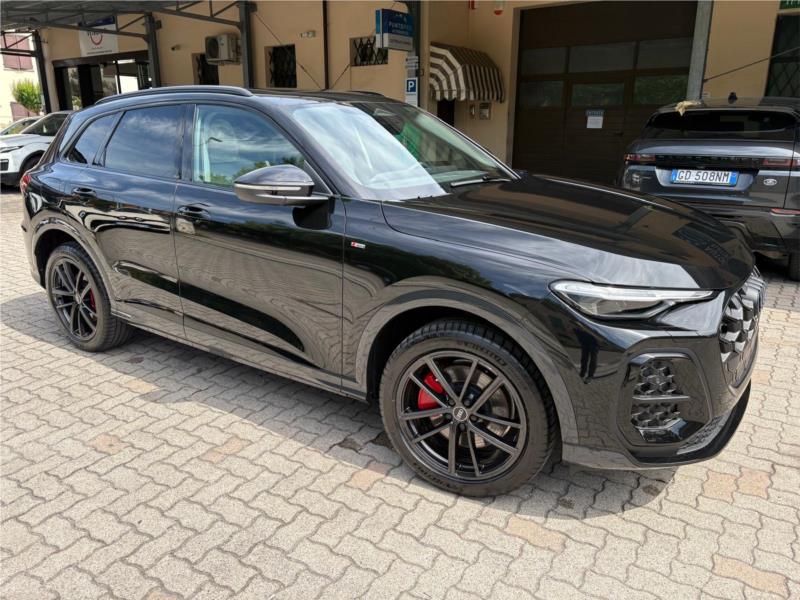 AUDI, Q5