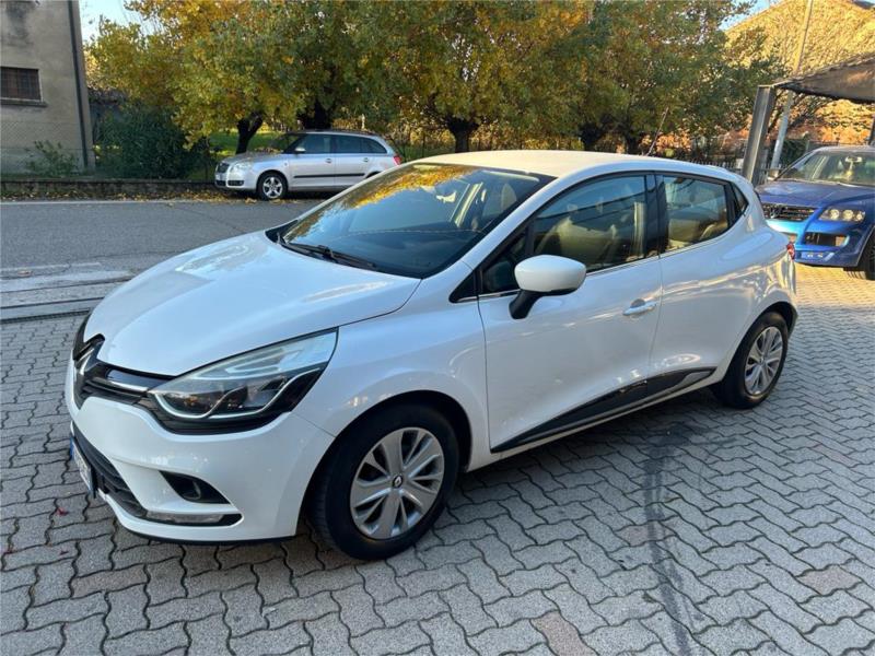 Renault, CLIO 1500 dCi 75CV Start&Stop 5 porte OK NEOPATENTATO