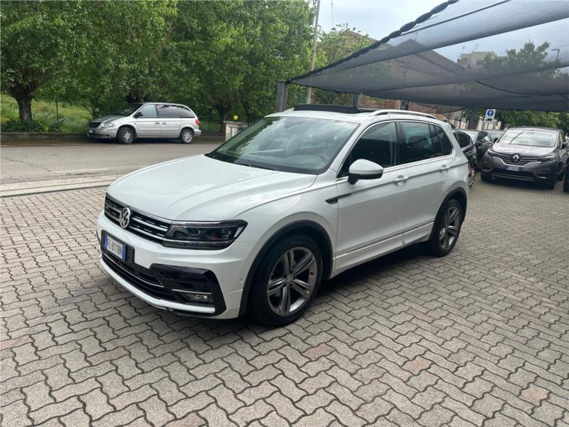VOLKSWAGEN, TIGUAN 2.0 TDI SCR DSG R LINE PANORAMA