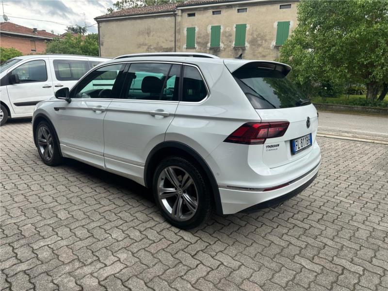 VOLKSWAGEN, TIGUAN 2.0 TDI SCR DSG R LINE PANORAMA
