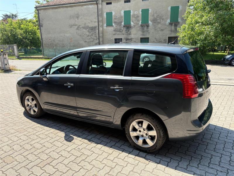 PEUGEOT, 5008 1.6 HDi 112CV Business 7 POSTI  OK NEOPATENTATO