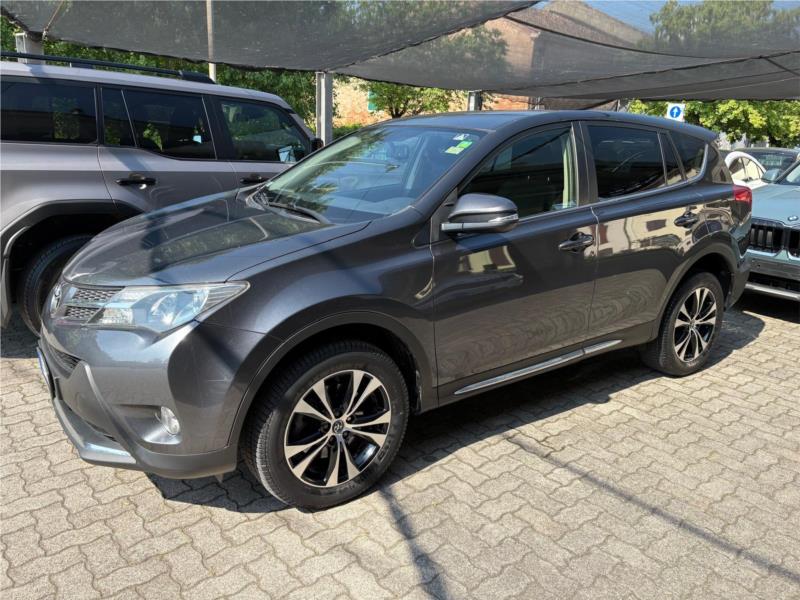 TOYOTA, RAV4 2.0 D-4D 2WD Style White Ed. OK NEOPATENATO