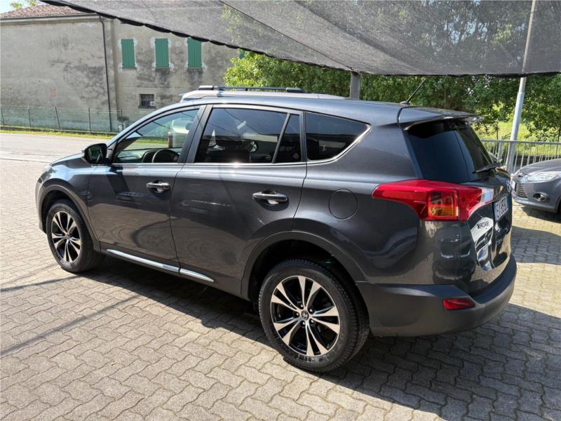 TOYOTA, RAV4 2.0 D-4D 2WD Style White Ed. OK NEOPATENATO