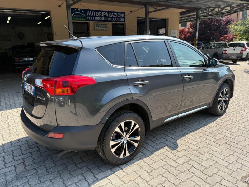 TOYOTA, RAV4 2.0 D-4D 2WD Style White Ed. OK NEOPATENATO
