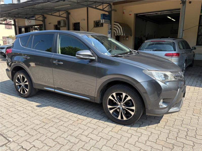 TOYOTA, RAV4 2.0 D-4D 2WD Style White Ed. OK NEOPATENATO