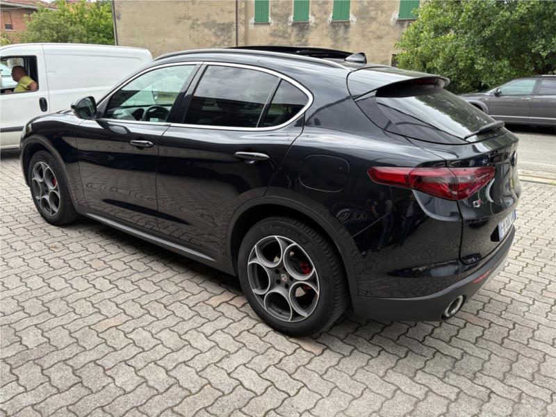 Alfa Romeo, STELVIO 2.2 Turbodiesel 210 CV AT8 Q4 SPORT EDITION PANORAMA