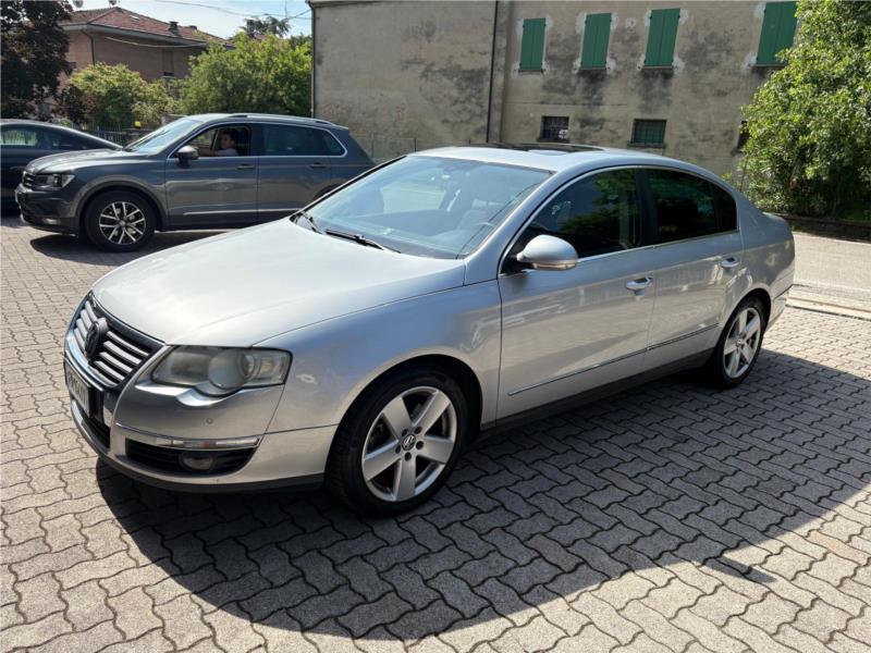 VOLKSWAGEN, PASSAT 1.6 TDI DPF Comf. BlueM. TETTO