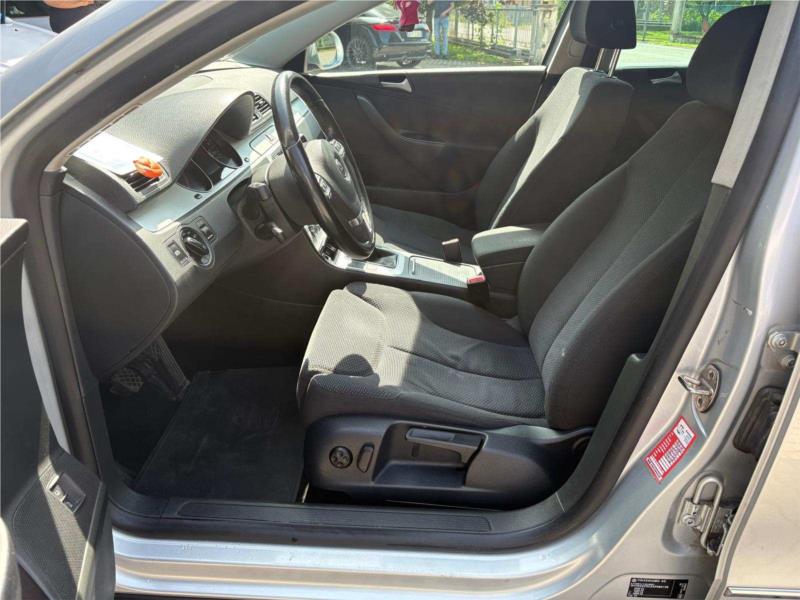 VOLKSWAGEN, PASSAT 1.6 TDI DPF Comf. BlueM. TETTO