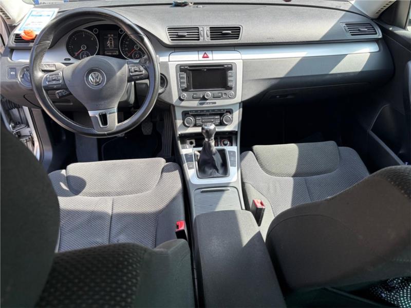 VOLKSWAGEN, PASSAT 1.6 TDI DPF Comf. BlueM. TETTO
