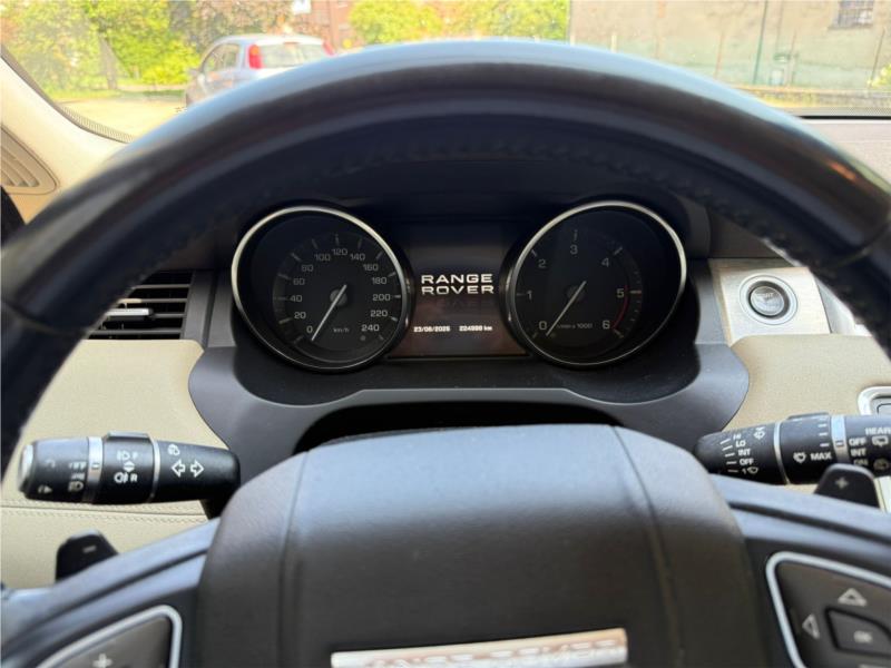 LAND ROVER, RANGE ROVER EVOQUE 2.2 TD4 5p. Prestige