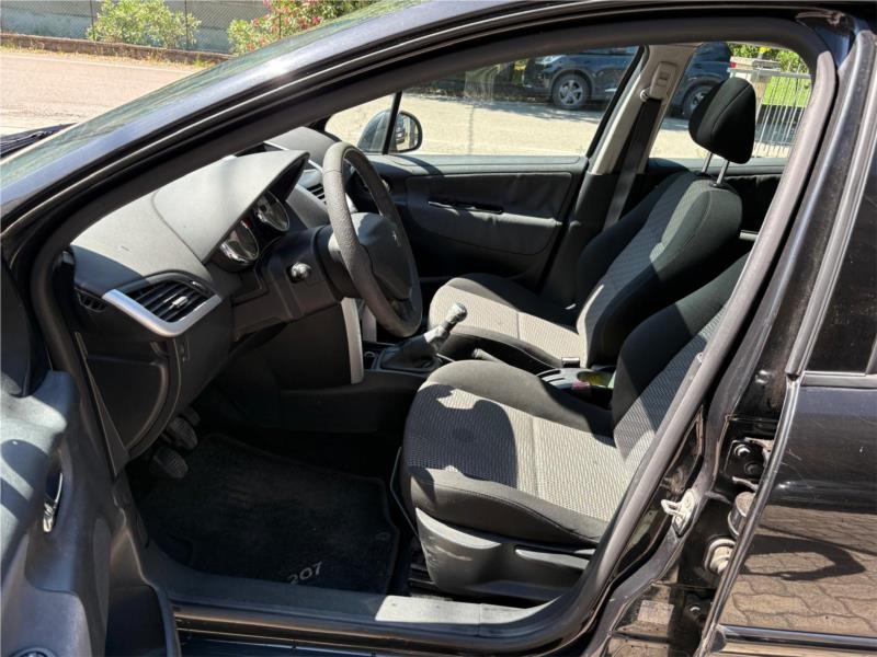 PEUGEOT, 207 