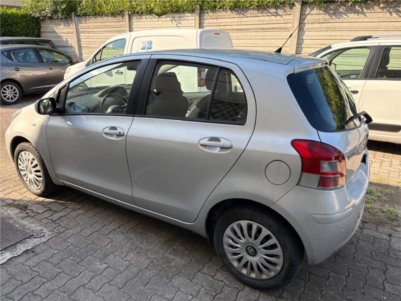 TOYOTA, YARIS 1.0 5 P LUXURY PACK OK NEOPATENTATO