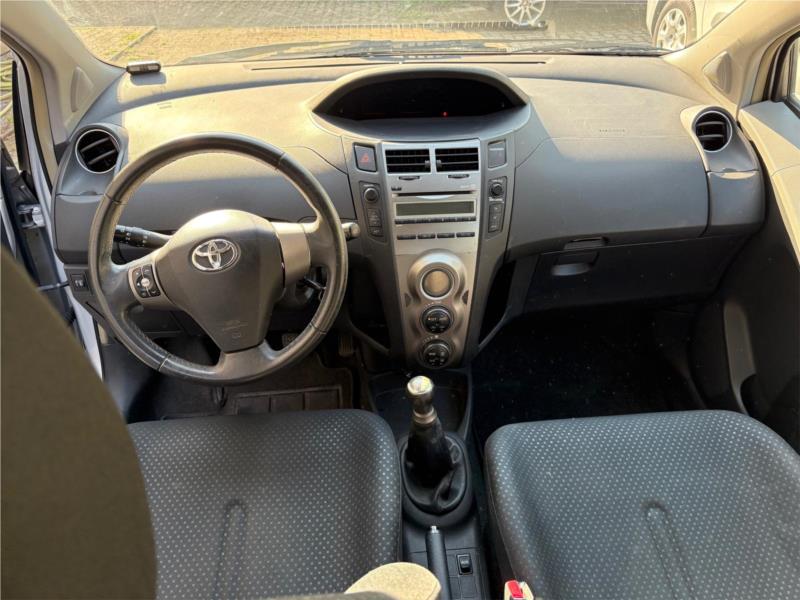 TOYOTA, YARIS 1.0 5 P LUXURY PACK OK NEOPATENTATO
