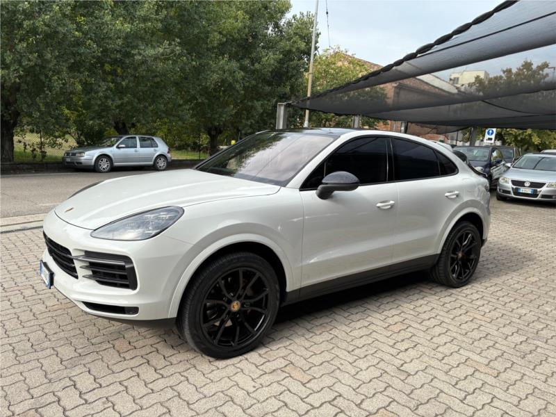 PORSCHE, CAYENNE Coupé 3.0 V6 E-Hybrid PANORAMA GANCIO