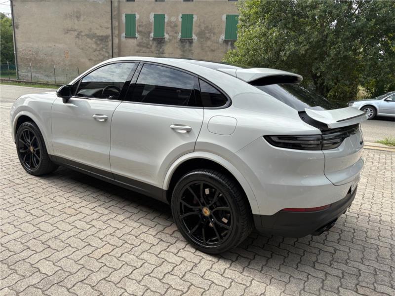 PORSCHE, CAYENNE Coupé 3.0 V6 E-Hybrid PANORAMA GANCIO