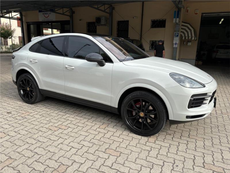 PORSCHE, CAYENNE Coupé 3.0 V6 E-Hybrid PANORAMA GANCIO