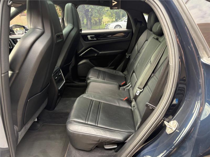 PORSCHE, CAYENNE Coupé 3.0 V6 E-Hybrid PANORAMA GANCIO