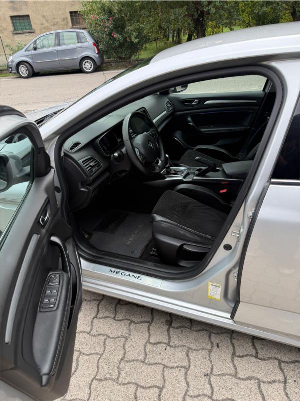 Renault, Mégane dCi 8V 110 CV EDC Energy Bose OK NEOPATENTATO