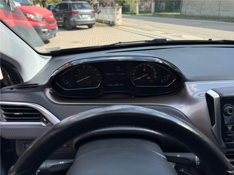 PEUGEOT, 2008 1.2 VTi 82CV Allure OK NEOPATENTATO
