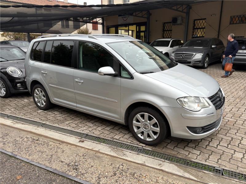 VOLKSWAGEN, TOURAN Volkswagen Touran 2.0 tdi Highline dsg OK NEOPATENTATO