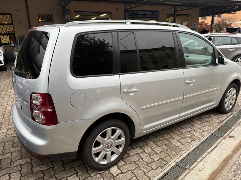 VOLKSWAGEN, TOURAN Volkswagen Touran 2.0 tdi Highline dsg OK NEOPATENTATO