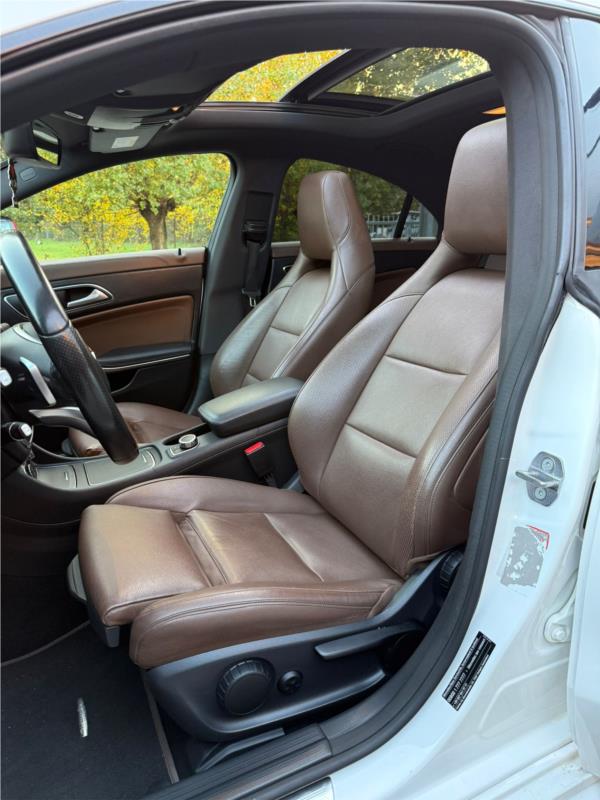 MERCEDES, CLA 220 d Premium 4matic PANORAMA