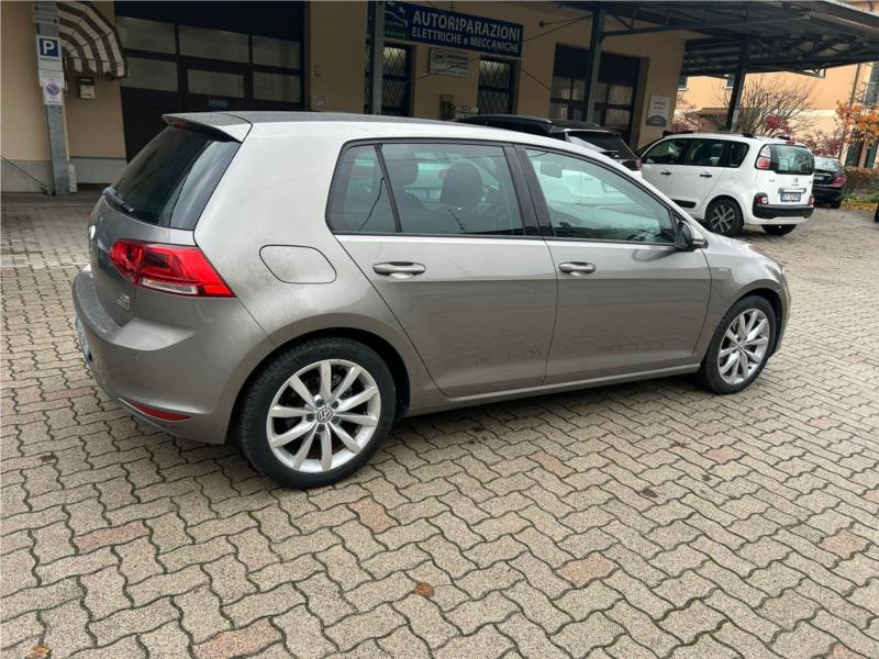 VOLKSWAGEN, Golf 5p 1.6 tdi Highline dsg OK NEOPATENTATO