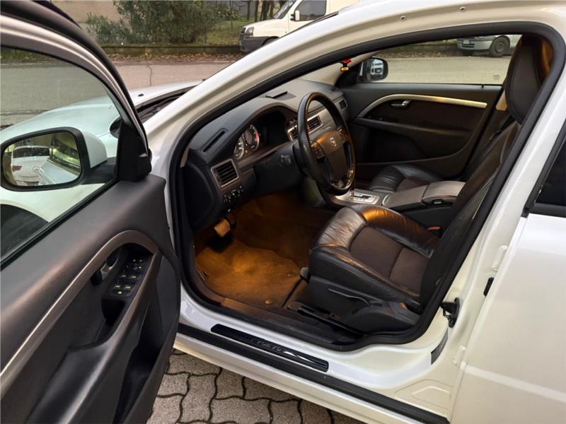 VOLVO, V70 2.4 d5 Summum 185cv