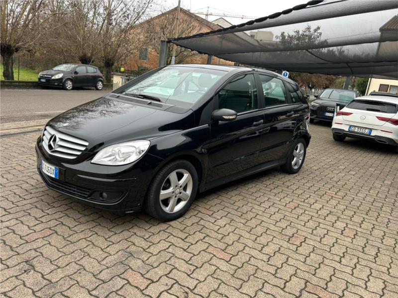 MERCEDES, B 180 cdi Sport OK NEOPATENTATO