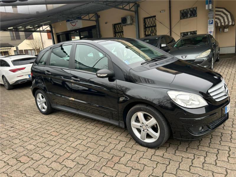 MERCEDES, B 180 cdi Sport OK NEOPATENTATO