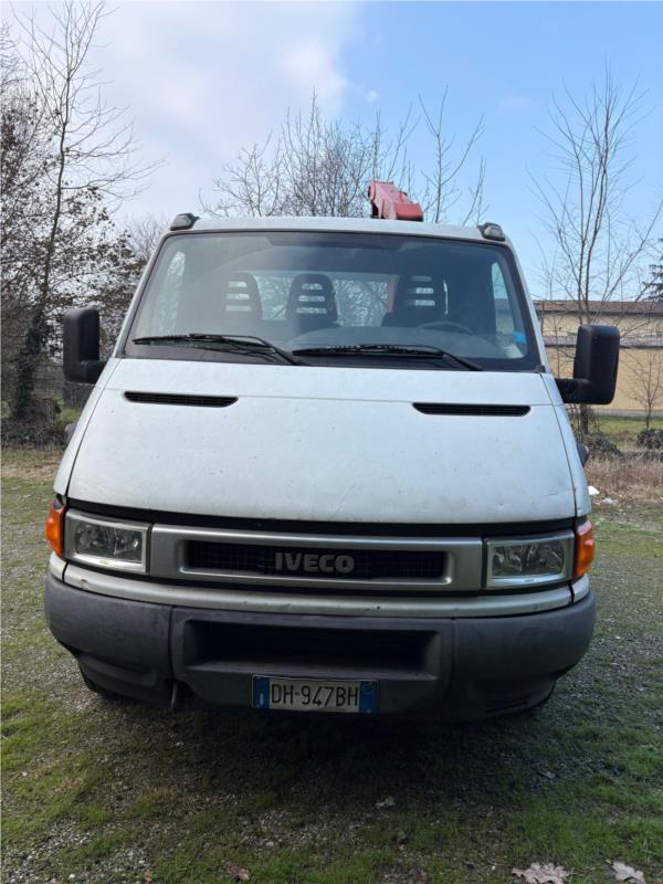 IVECO , Daily 35 CASSONE 3 METRI CON GRU