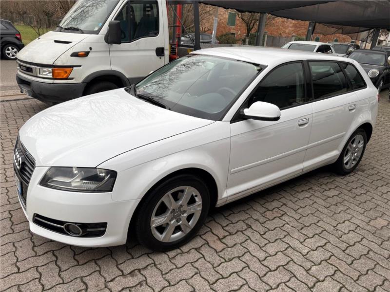 AUDI, A3 1.6 tdi Young Edition 90cv OK NEOPATENATO
