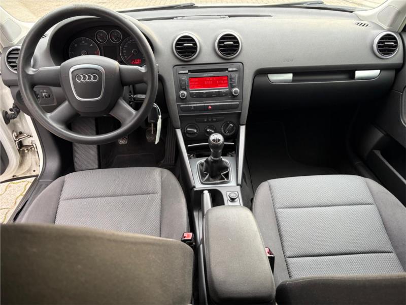 AUDI, A3 1.6 tdi Young Edition 90cv OK NEOPATENATO