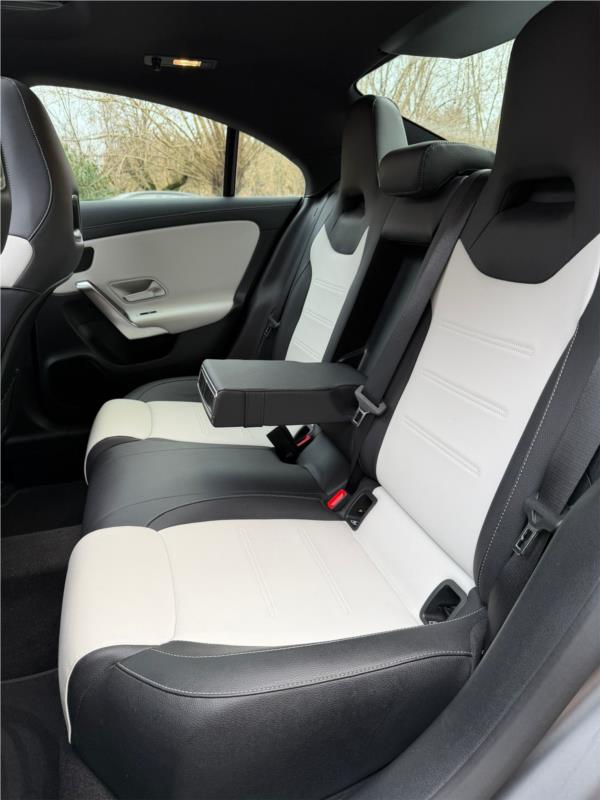 MERCEDES, CLA 220 d Premium auto PANORAMA