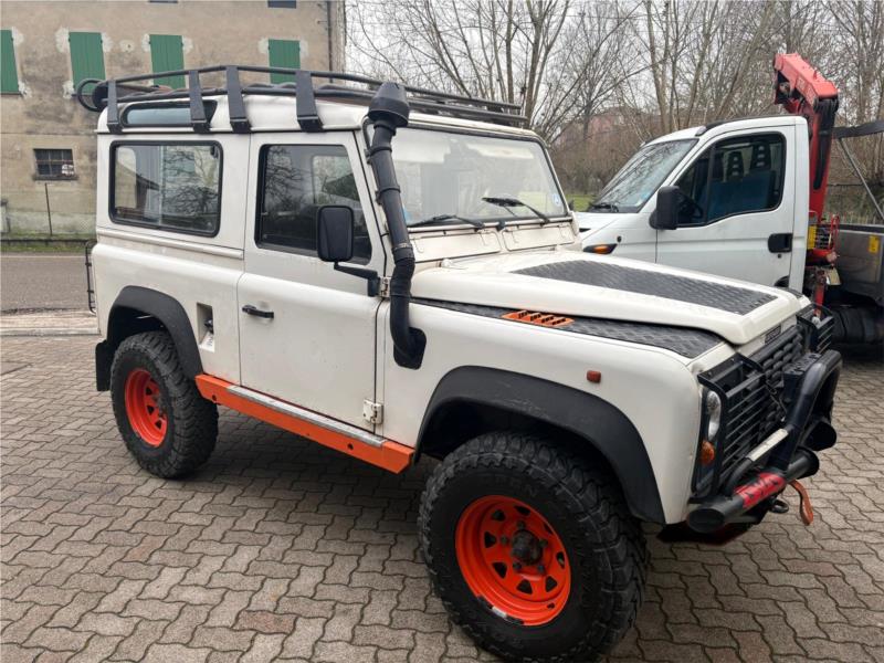 LAND ROVER , LD 90 2500 TDI