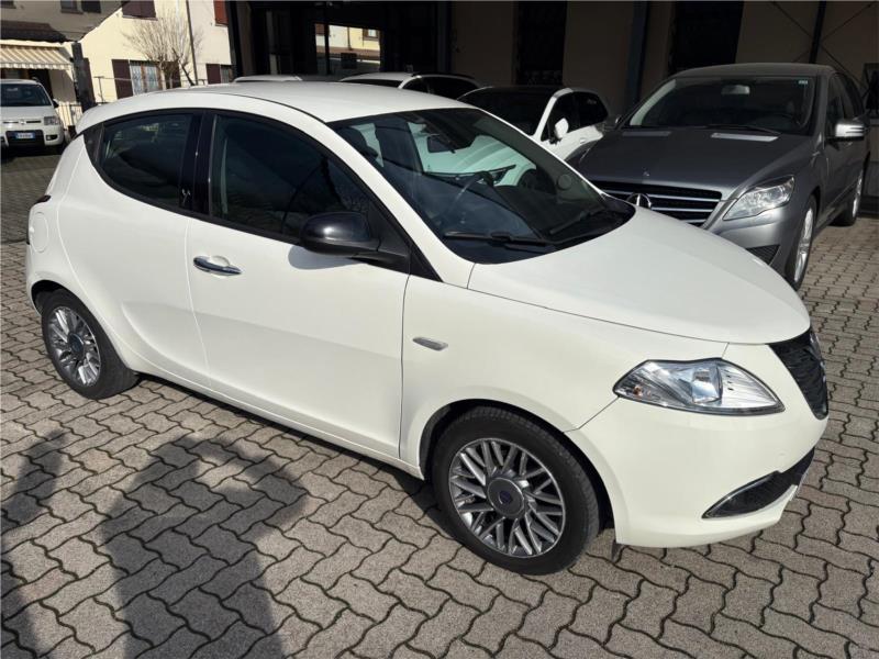 LANCIA, Ypsilon 1.2 8v Platinum 69cv OK NEOPATENTATO