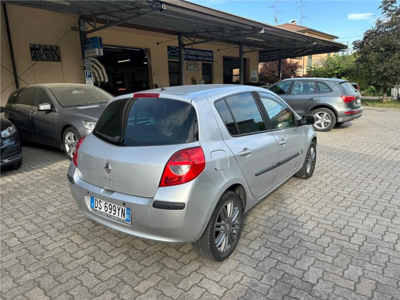Renault, Clio 5p 1.5 dci AUTOMATICO OK NEOPATENTATO
