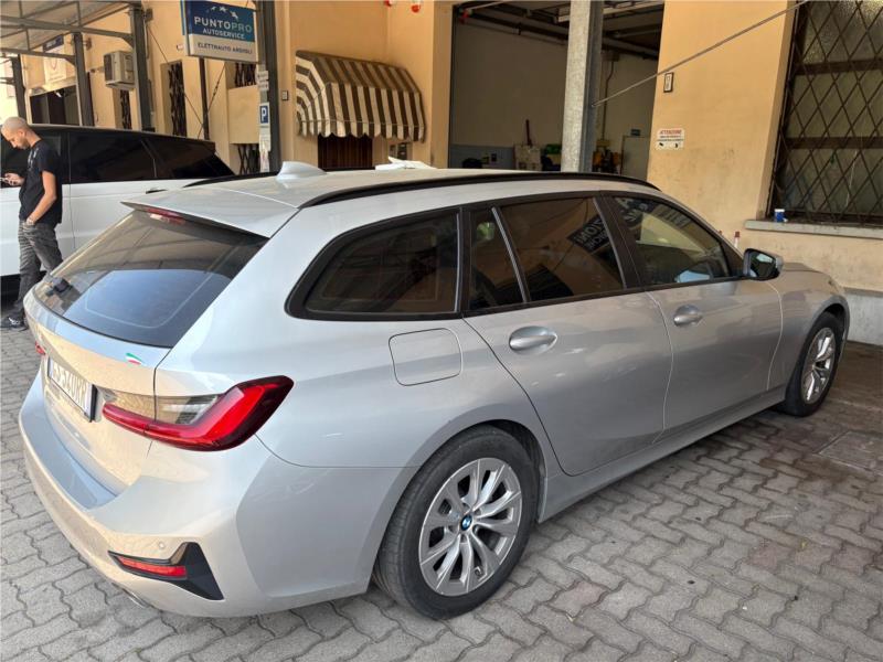 BMW, 318 D d Touring IBRIDO 48V AUTOMATICO