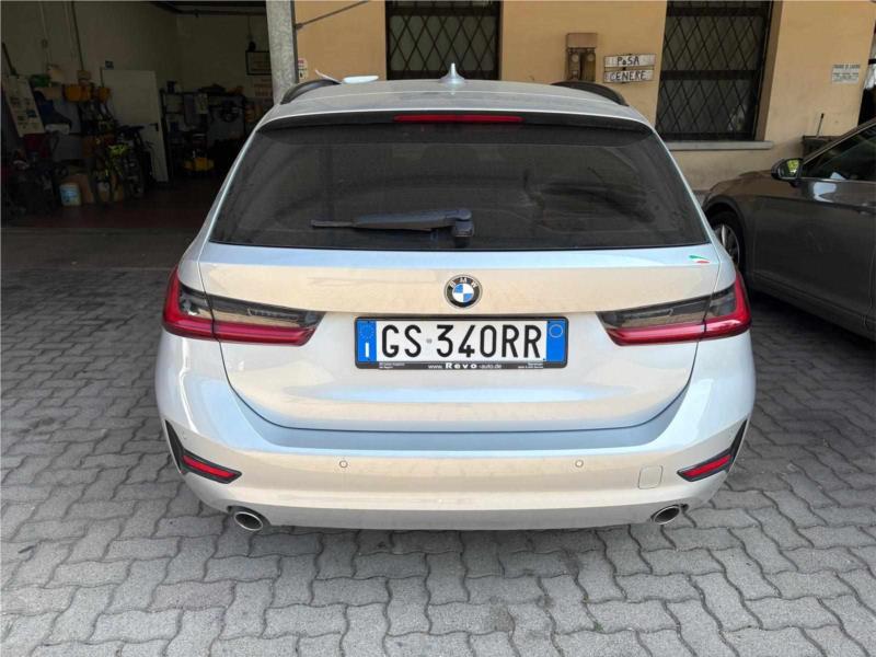 BMW, 318 D d Touring IBRIDO 48V AUTOMATICO