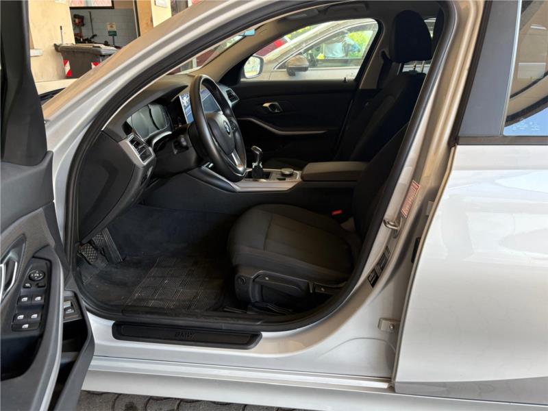 BMW, 318 D d Touring IBRIDO 48V AUTOMATICO