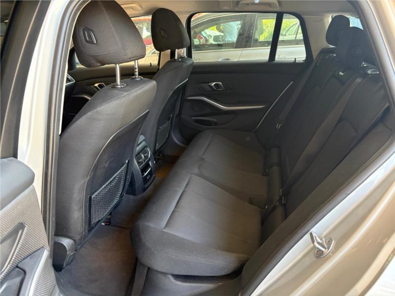 BMW, 318 D d Touring IBRIDO 48V AUTOMATICO