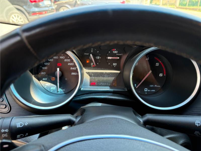 Alfa Romeo, Giulietta 1.6 jtdm Super 120cv tct AUTOMATICO OK NEOPATENTATO