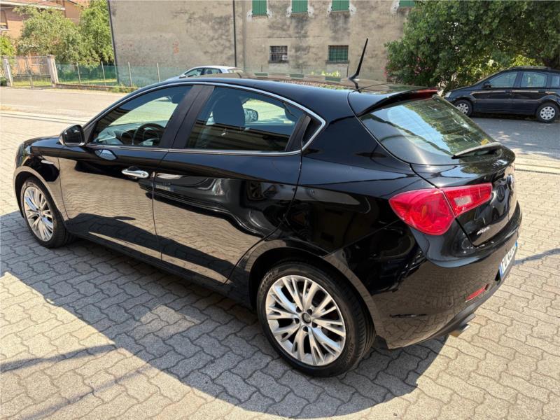 Alfa Romeo, Giulietta 1.6 jtdm Super 120cv tct AUTOMATICO OK NEOPATENTATO