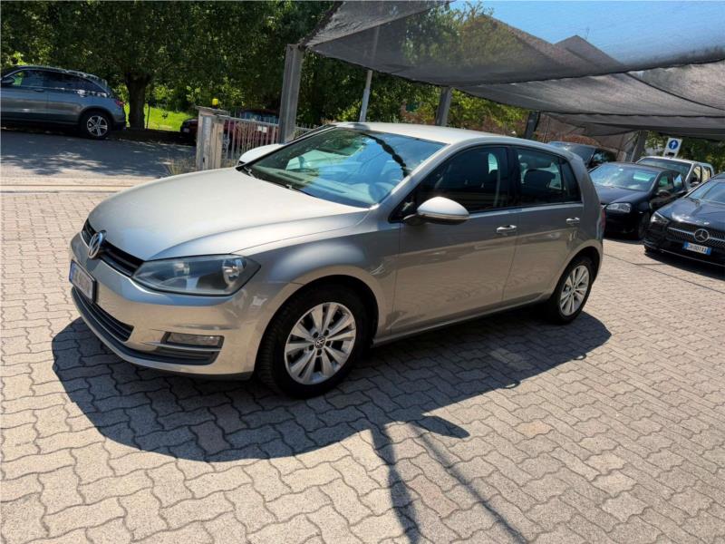 VOLKSWAGEN, Golf 5p 1.6 tdi Comfortline OK NEOPATENTATO