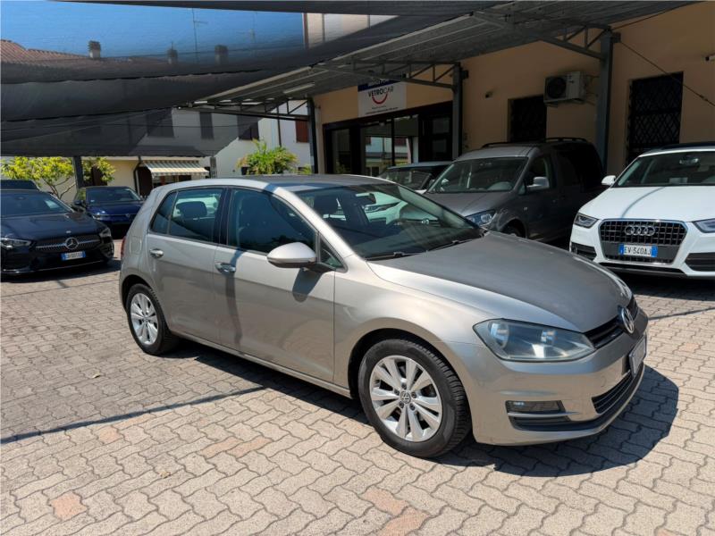 VOLKSWAGEN, Golf 5p 1.6 tdi Comfortline OK NEOPATENTATO