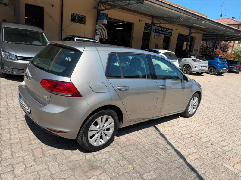 VOLKSWAGEN, Golf 5p 1.6 tdi Comfortline OK NEOPATENTATO