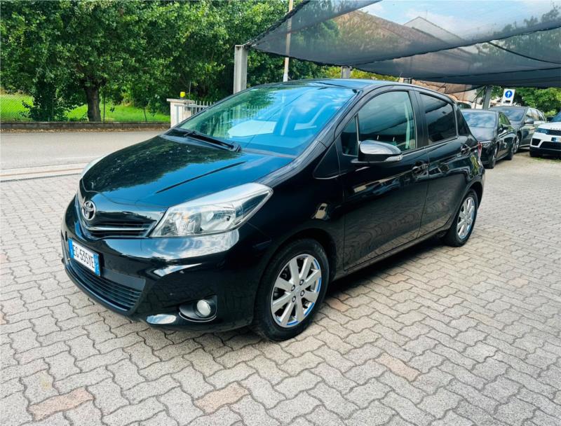 TOYOTA, Yaris 5p 1.0 Lounge OK NEOPATENTATO
