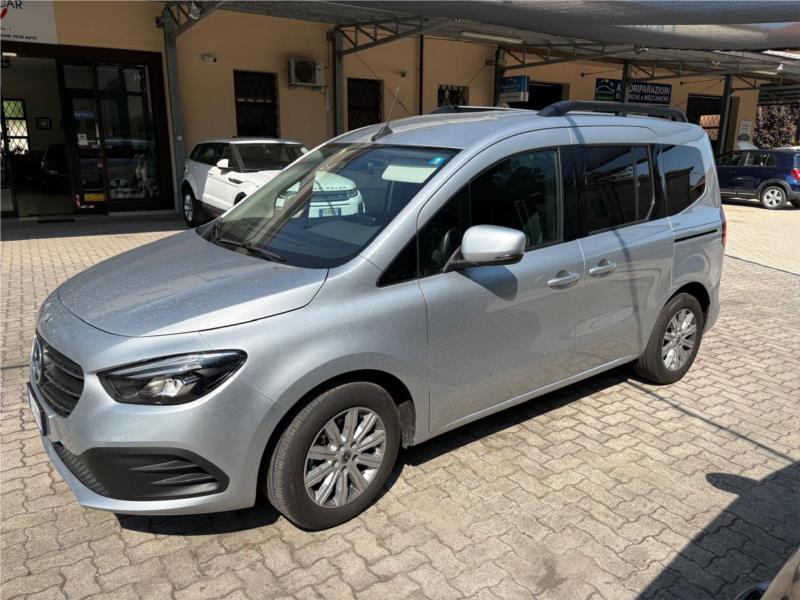 MERCEDES,  T 180 - D Progressive 7G-DCT Long GANCIO OK NEOPATENATO